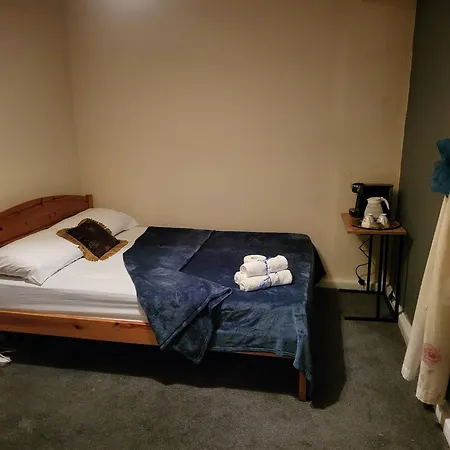 Tranquil Double Room In Quiet Middlesbrough House 게스트하우스 미들즈브러
