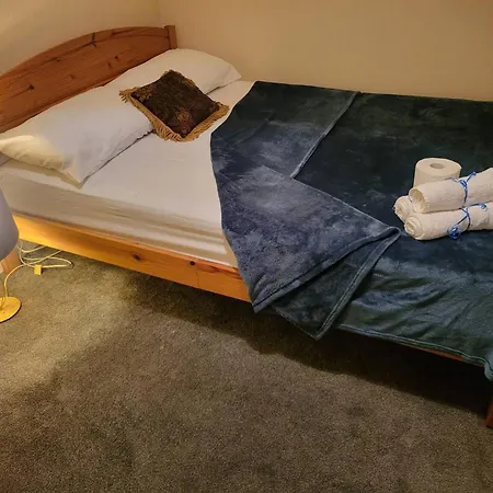 게스트하우스 Tranquil Double Room In Quiet Middlesbrough House *