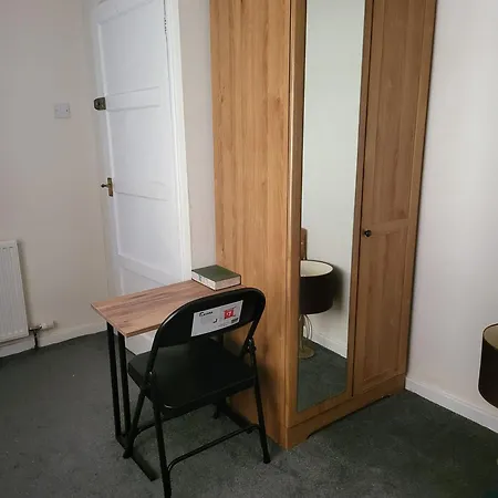 Tranquil Double Room In Quiet Middlesbrough House 게스트하우스 미들즈브러