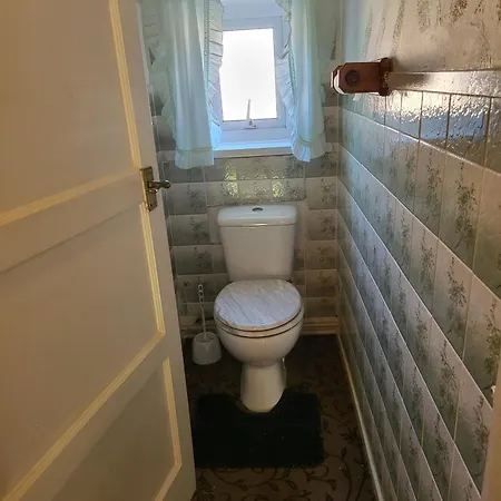 Tranquil Double Room In Quiet Middlesbrough House *